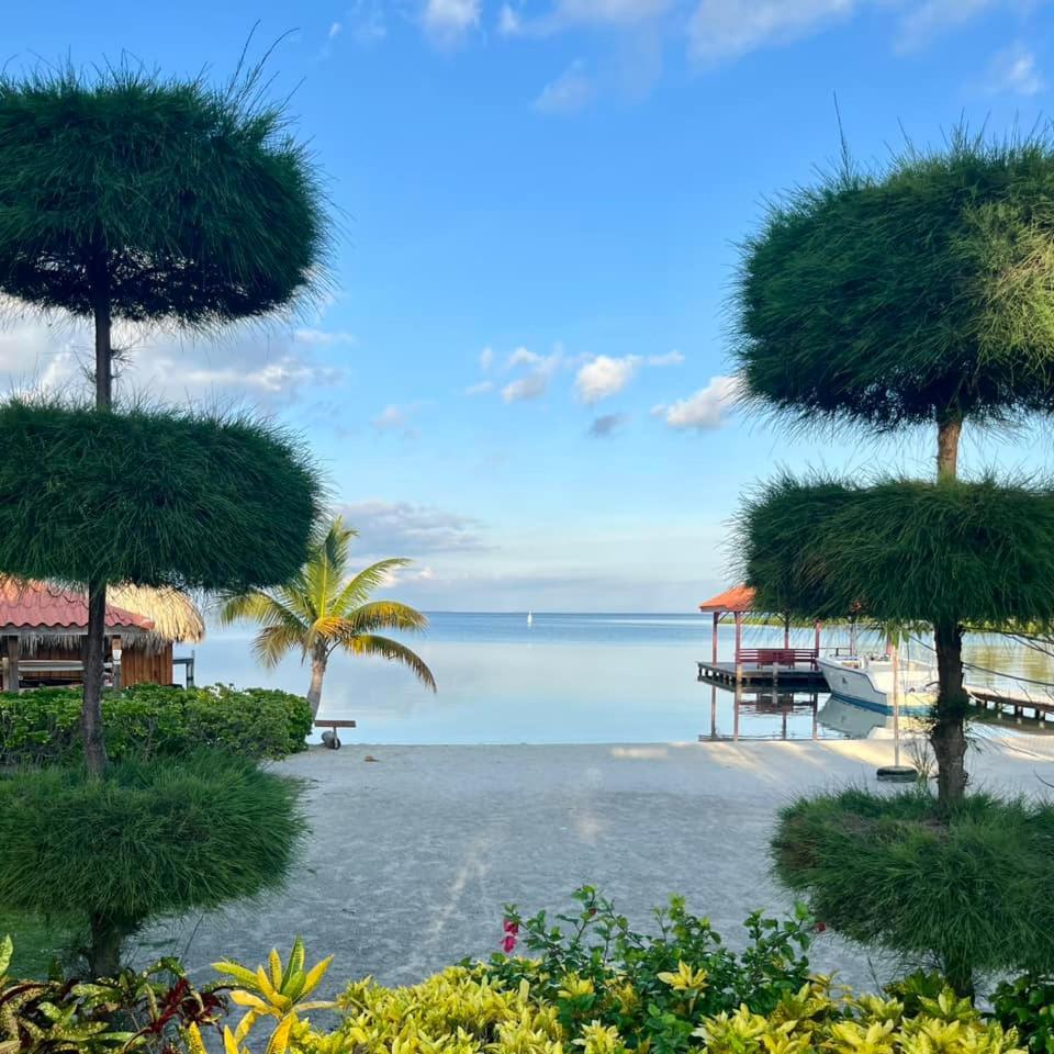 St. George'S Caye Resort Belize City Esterno foto